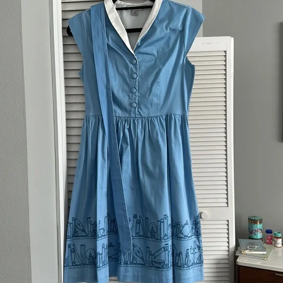 RARE DISNEY DRESS SHOP BELLE DRESS - Picture 1 of 4